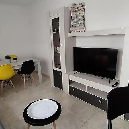 Apartamento En Foz. Primera Linea Playa Rapadoira