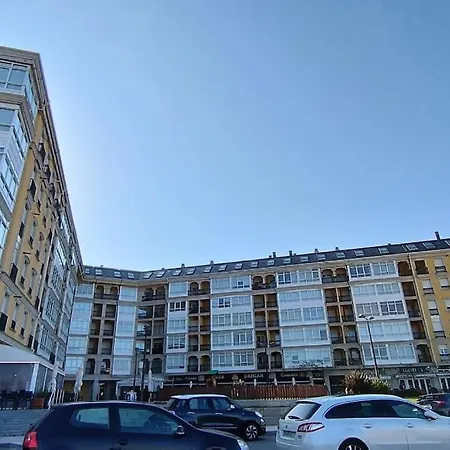 En Foz. Primera Linea Playa Rapadoira Apartamento *